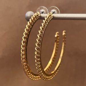 Gold chain detail hoop earrings
